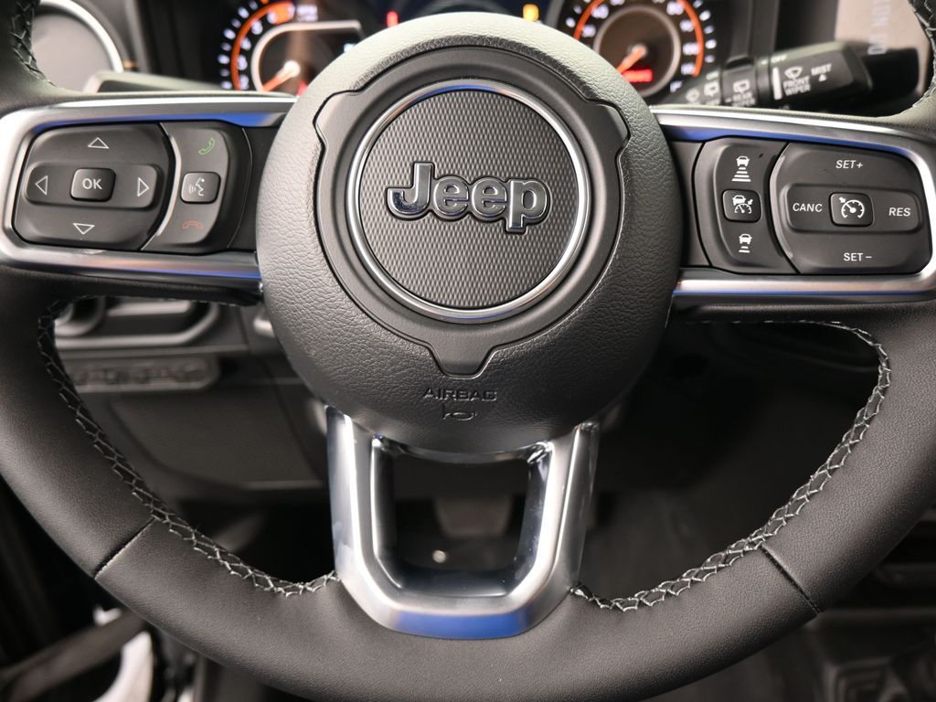 New 2026 Black Clearcoat Jeep Sahara image 23