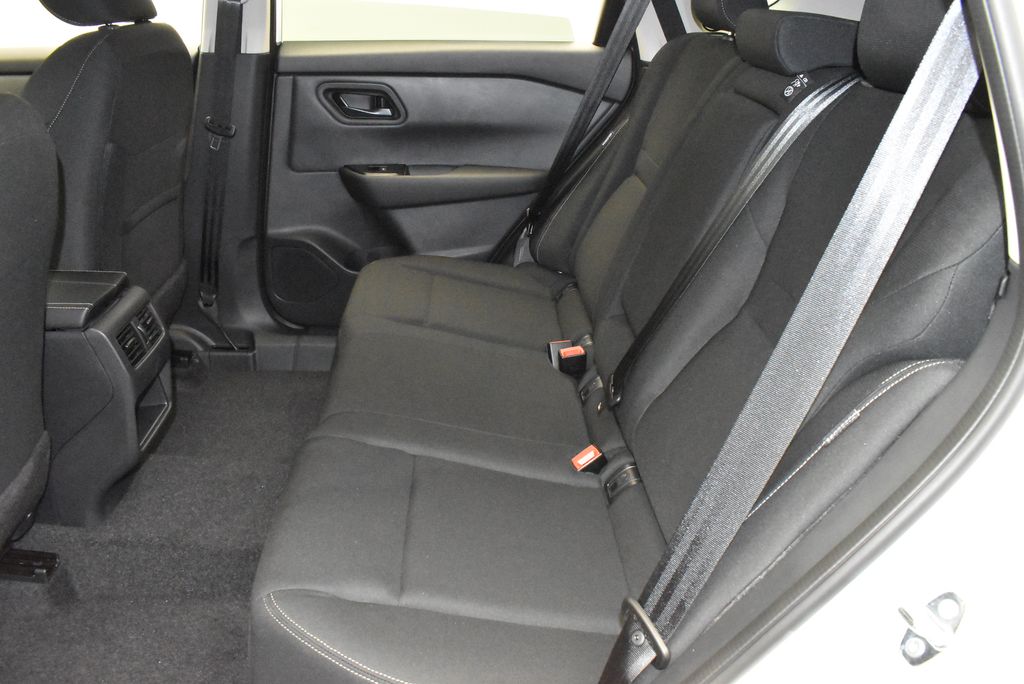 2025 Nissan Rogue S 31