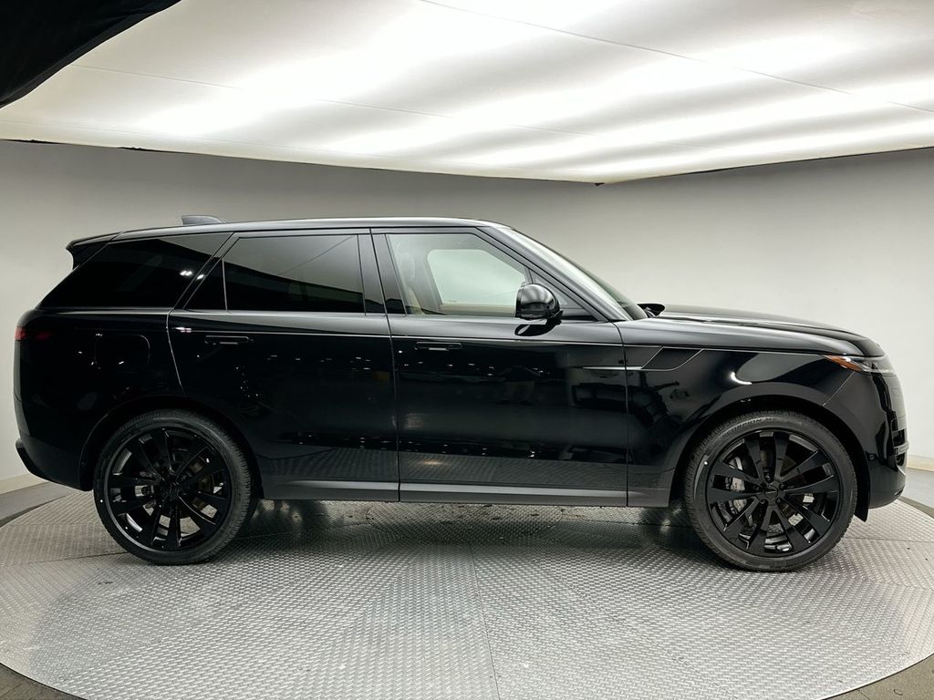 Thumbnail: 2026 Land Rover Range Rover Sport - 4