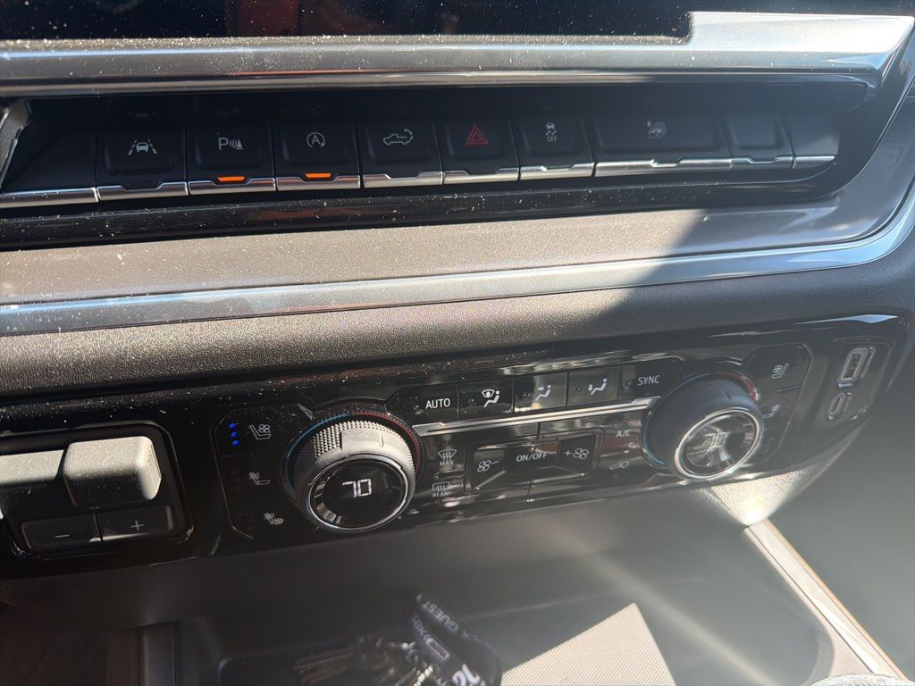 Thumbnail: 2026 Chevrolet Silverado 1500 - 6