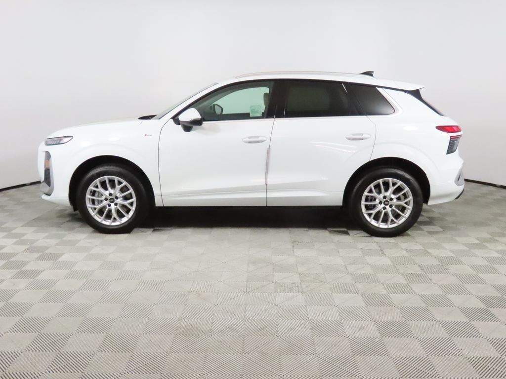 Thumbnail: 2026 Audi Q3 - 2