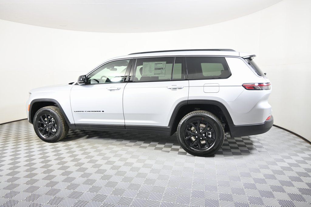 New Silver Zynith 2026 Jeep Grand Cherokee L Laredo for Sale
