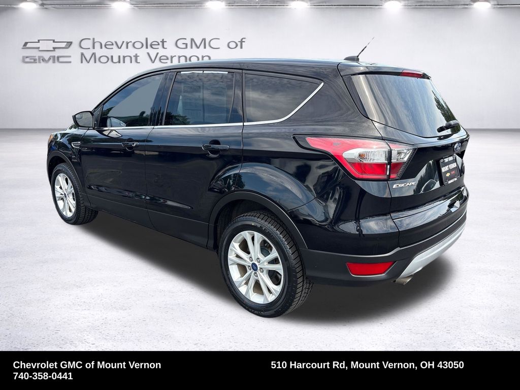 Photo 3 of 2017 Ford Escape SE