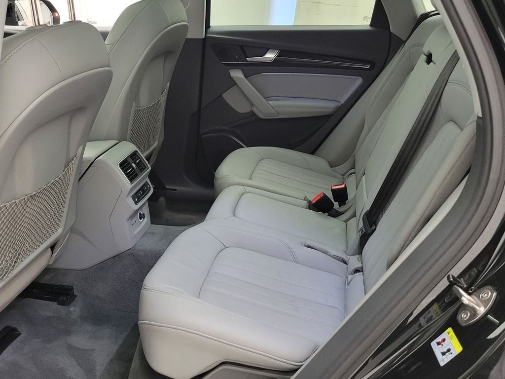 Thumbnail: 2019 Audi Q5 - 23