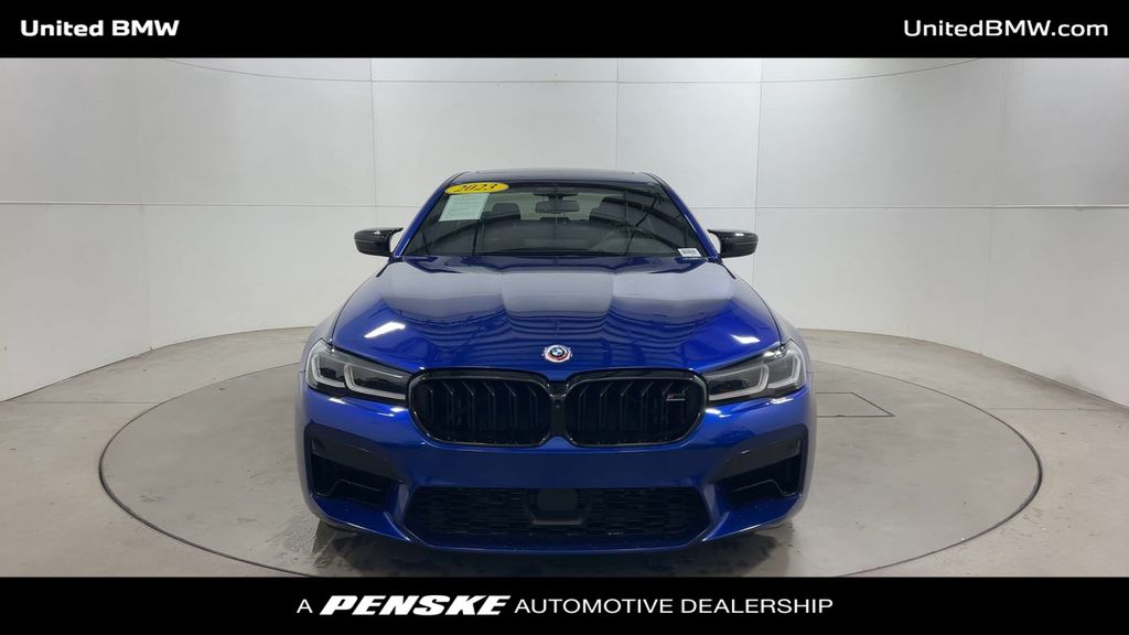 Thumbnail: 2023 BMW M5 - 3