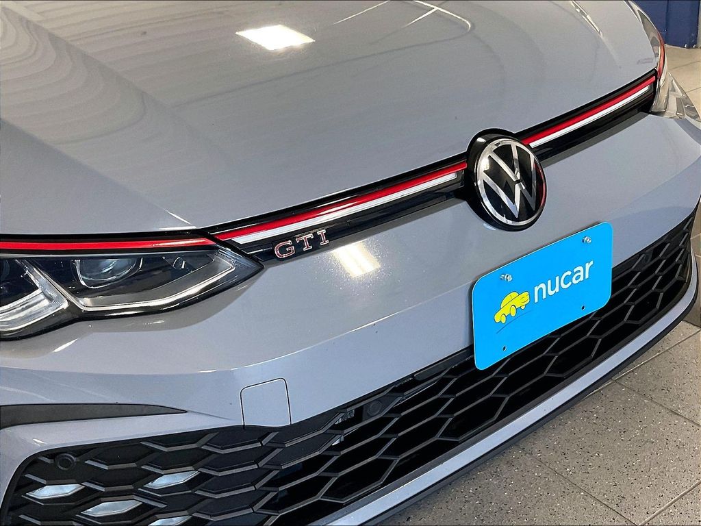 2022 Volkswagen Golf GTI — photo 31