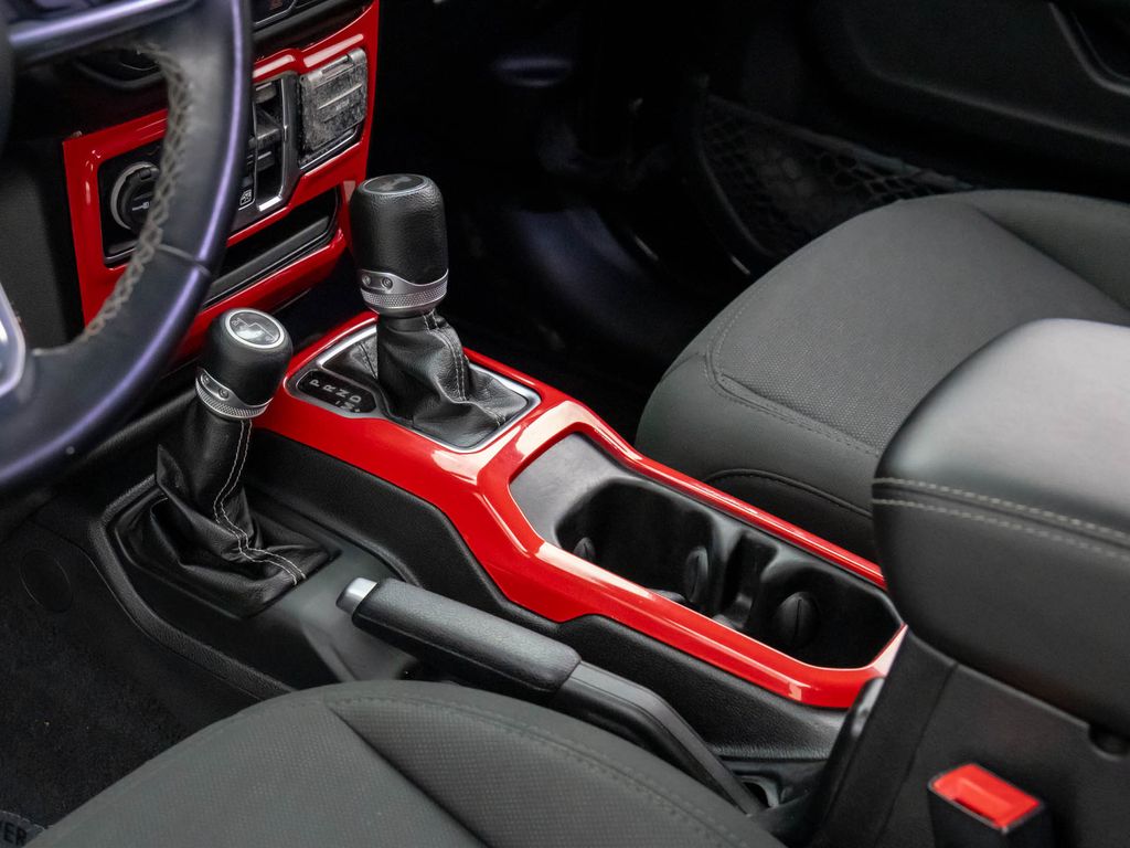 2020 Jeep Wrangler Unlimited Sahara photo