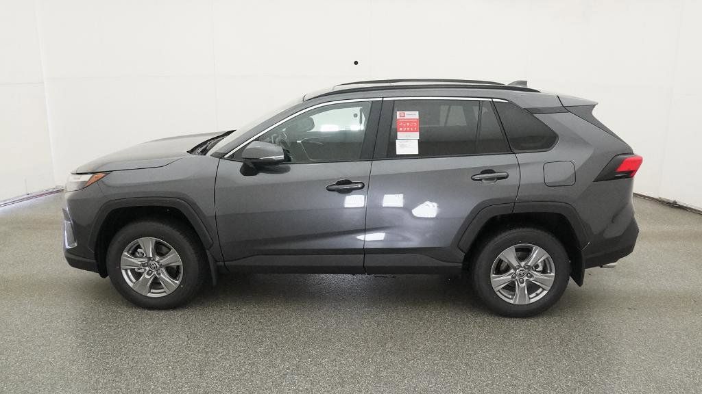 Thumbnail: 2025 Toyota RAV4 - 32