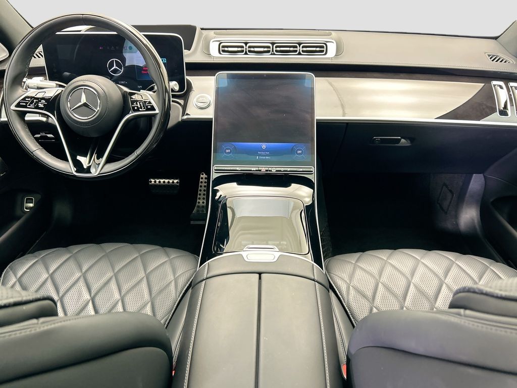 Thumbnail: 2024 Mercedes-Benz S-Class - 13