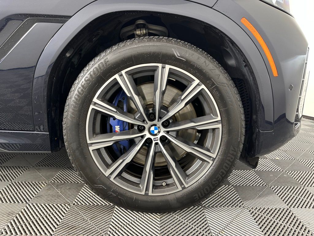 Thumbnail: 2024 BMW X6 - 11