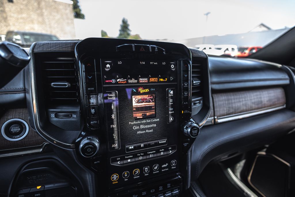 2020 Ram 3500 Laramie Longhorn thumbnail 15