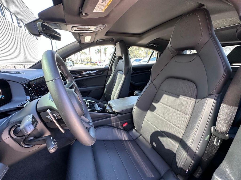 Thumbnail: 2025 Porsche Panamera - 5