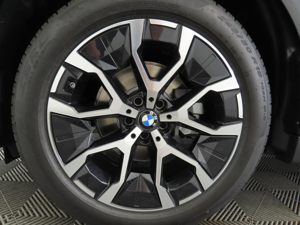 Thumbnail: 2025 BMW X3 - 31