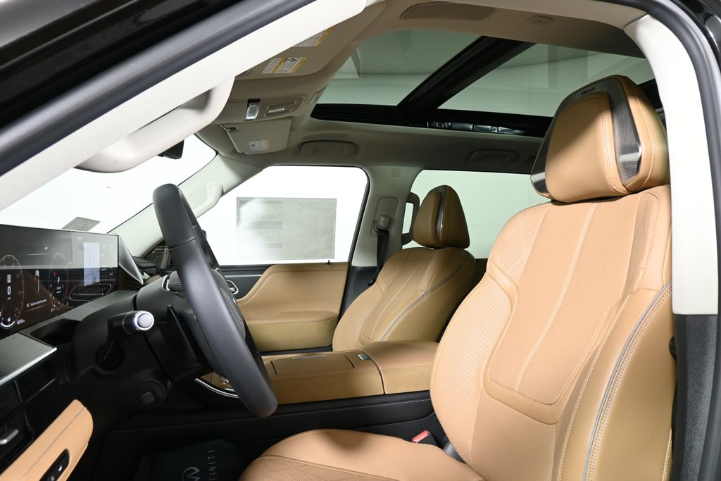 2025 INFINITI QX80 Sensory 13