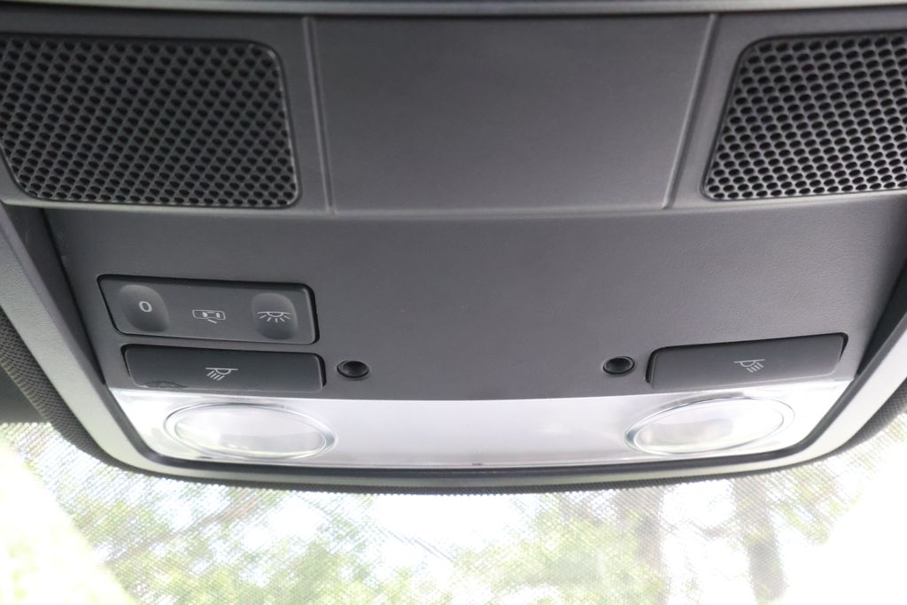 Thumbnail: 2013 Volkswagen Jetta - 23