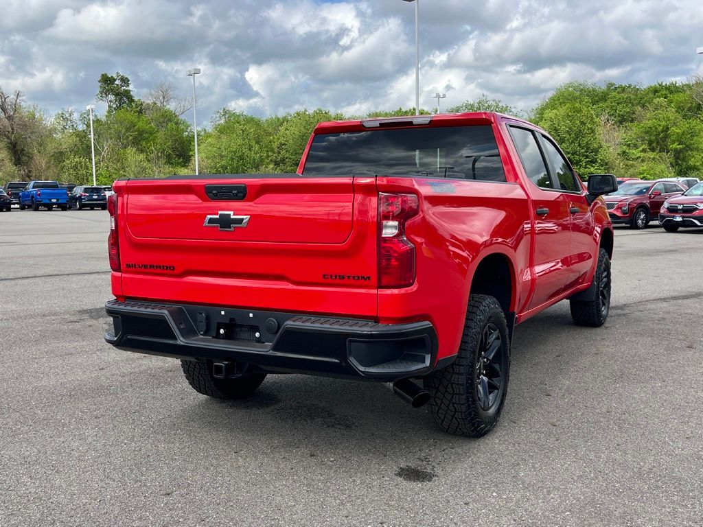 View vehicle photo 5