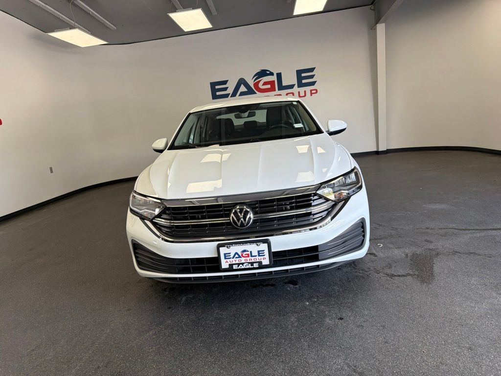 Pure White 2024 Volkswagen Jetta Sedan Front-Wheel Drive 8-Speed Automatic
