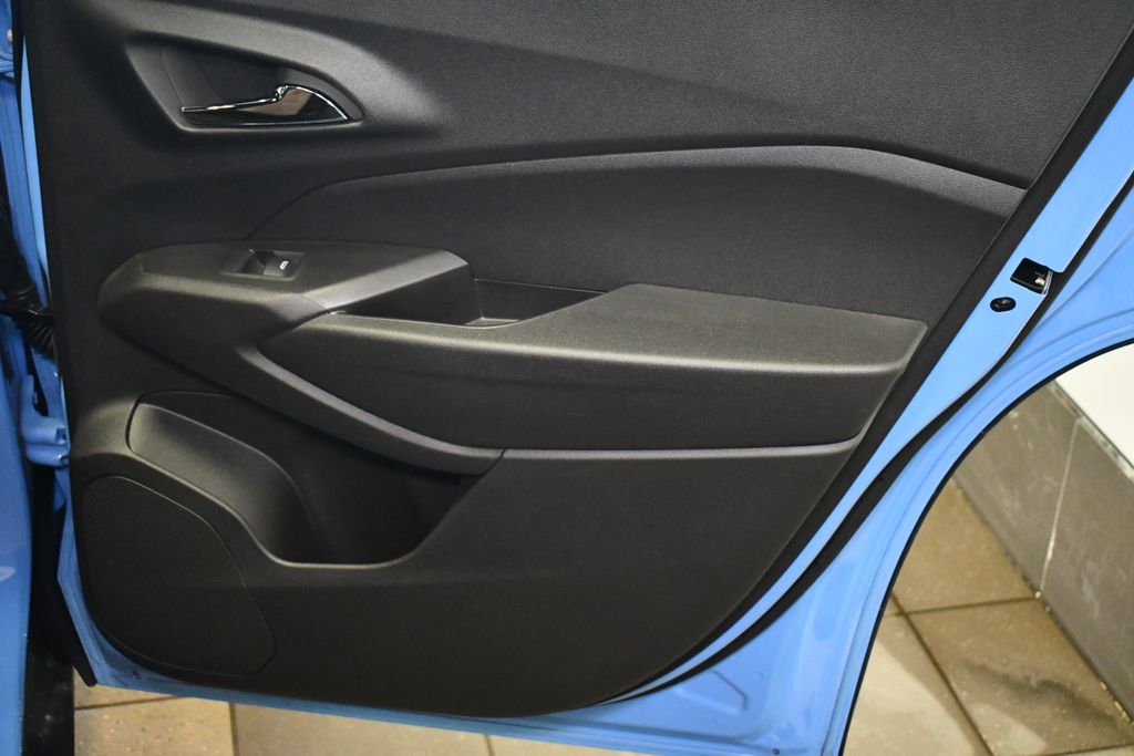 Thumbnail: 2024 Chevrolet Trax - 29