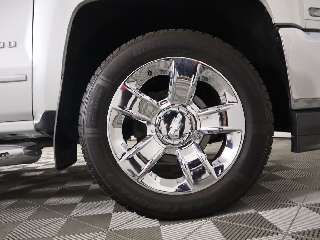 Thumbnail: 2017 Chevrolet Silverado 1500 - 32