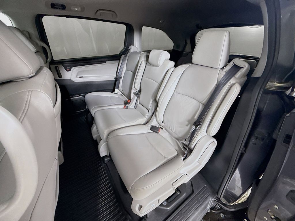 Thumbnail: 2018 Honda Odyssey - 25