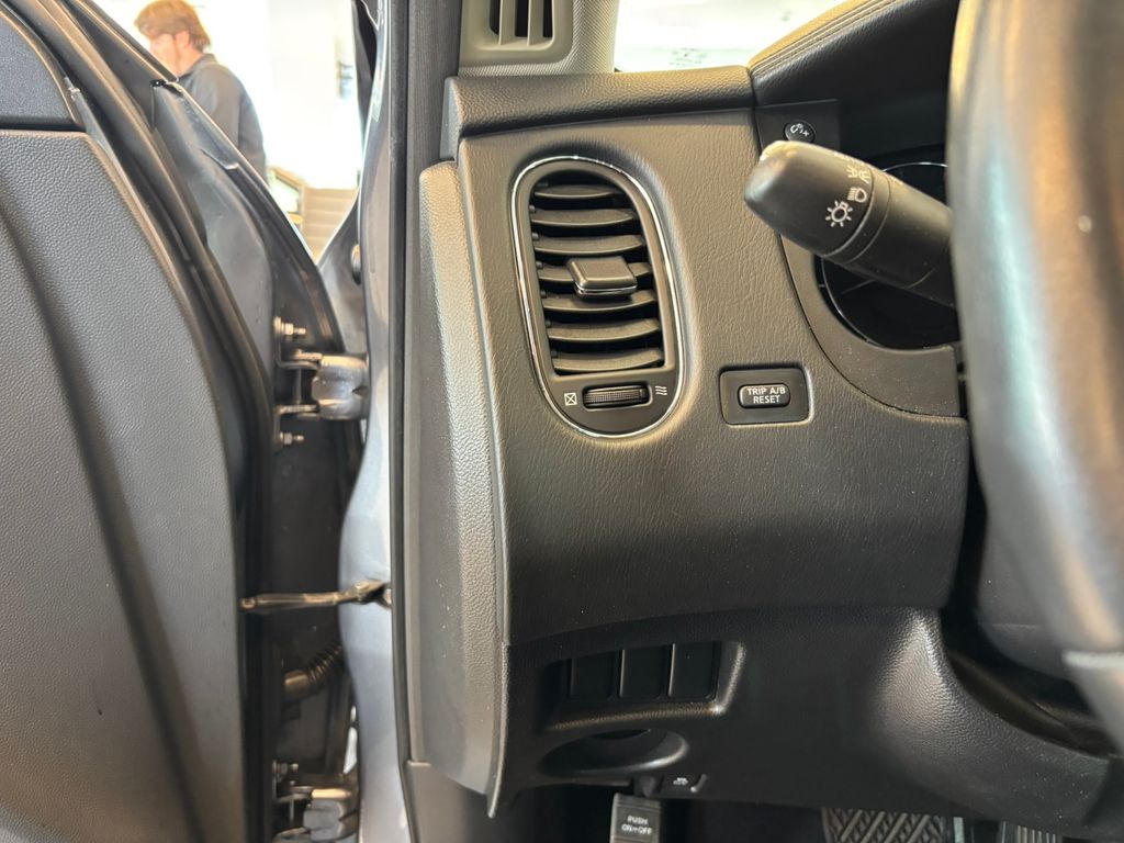 2016 INFINITI QX50 Base