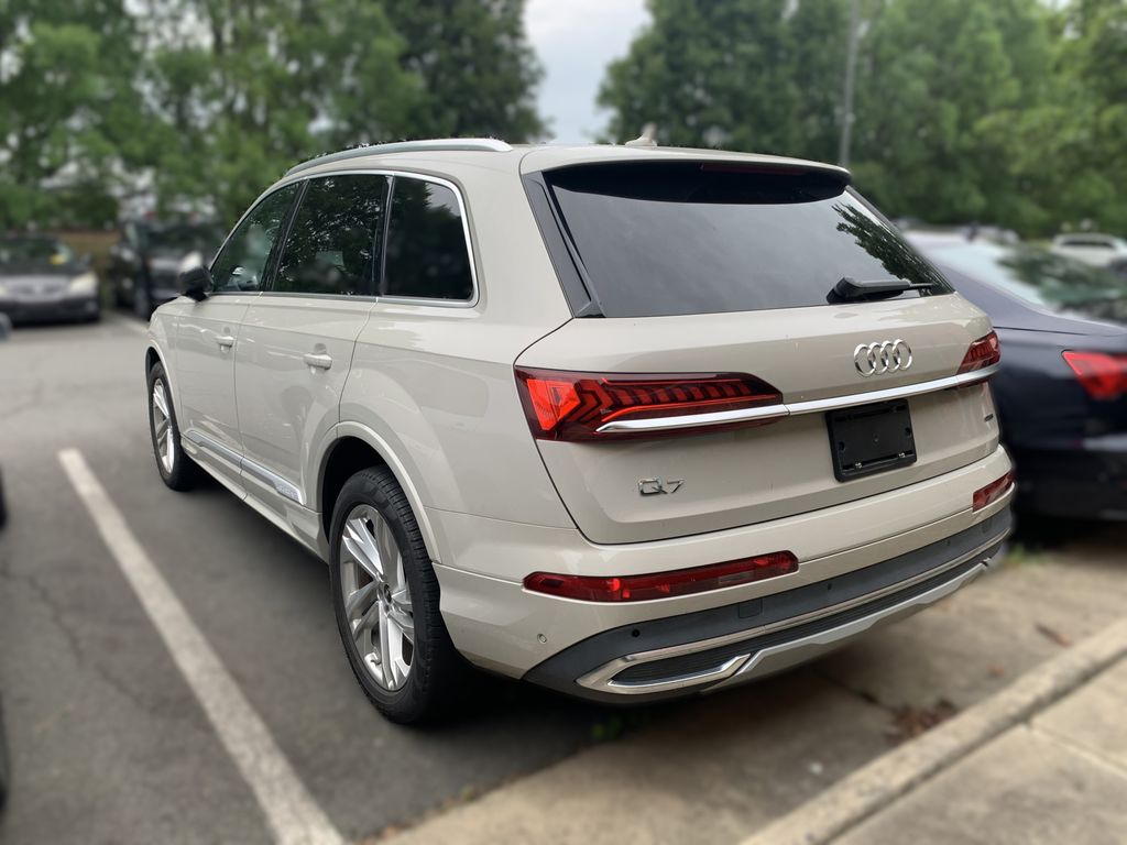 Thumbnail: 2022 Audi Q7 - 8