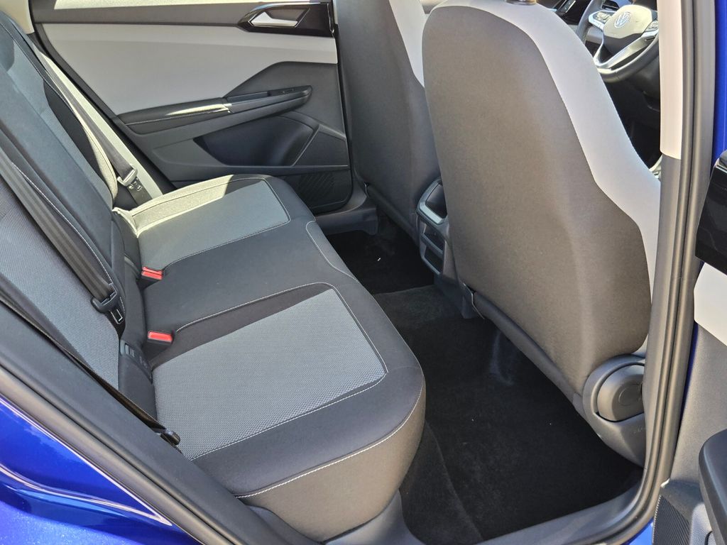 2024 Volkswagen Taos - $17,500