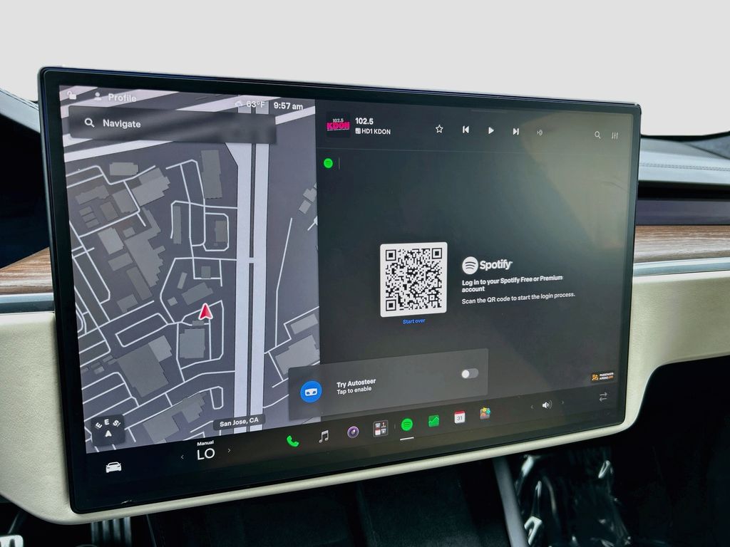 Thumbnail: 2022 Tesla Model S - 15