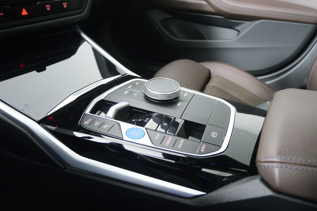 Thumbnail: 2023 BMW i4 - 27