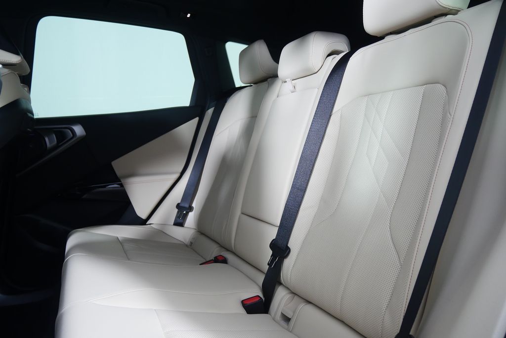 Thumbnail: 2026 BMW X3 - 16