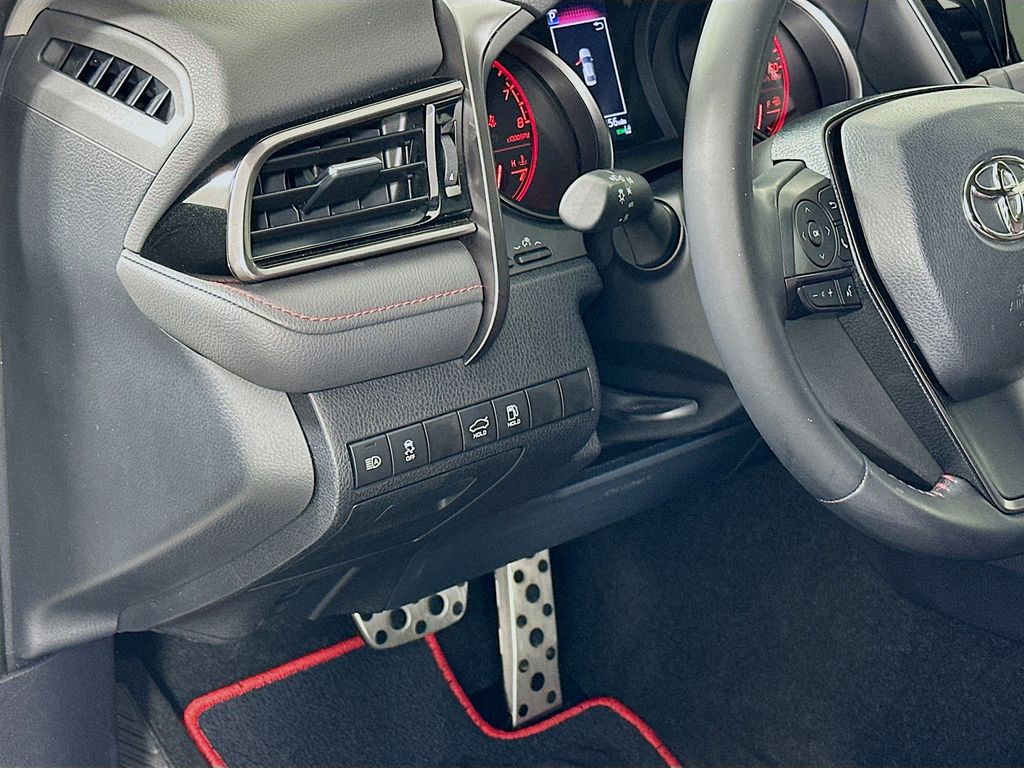 Thumbnail: 2021 Toyota Camry - 10