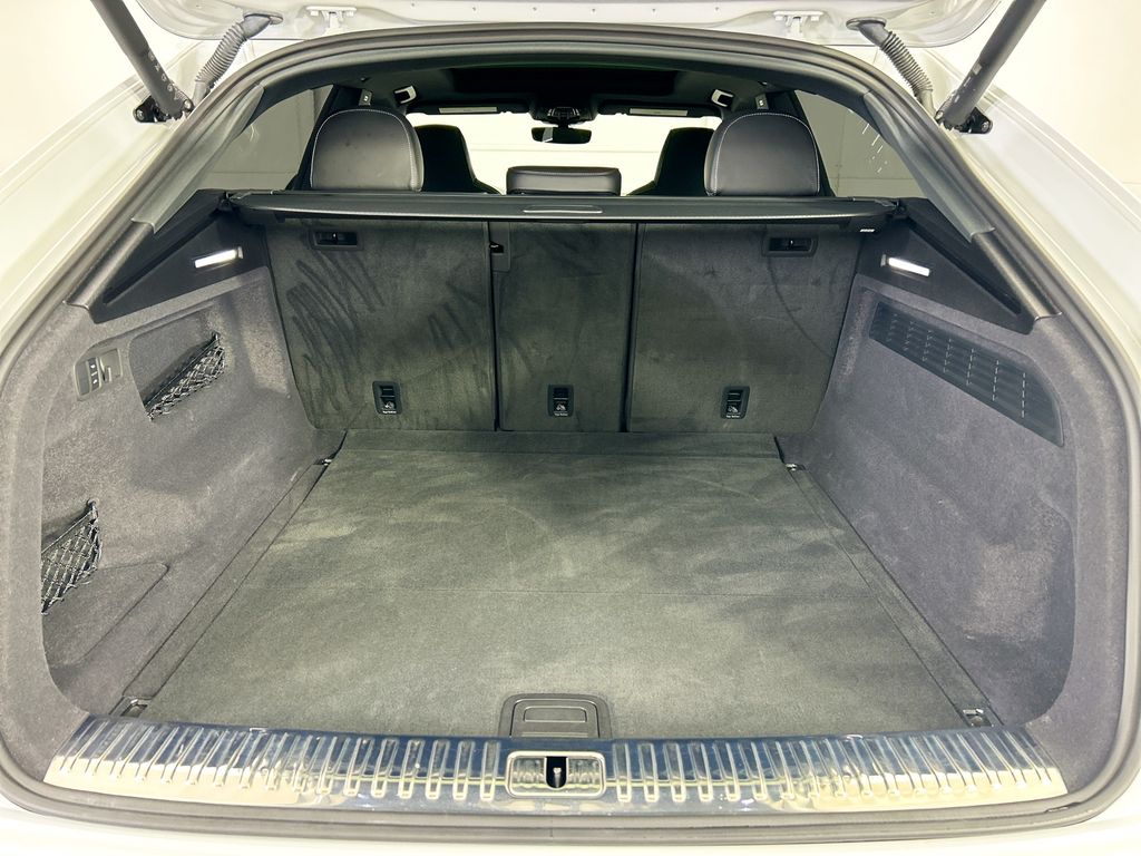 Thumbnail: 2023 Audi SQ8 - 27