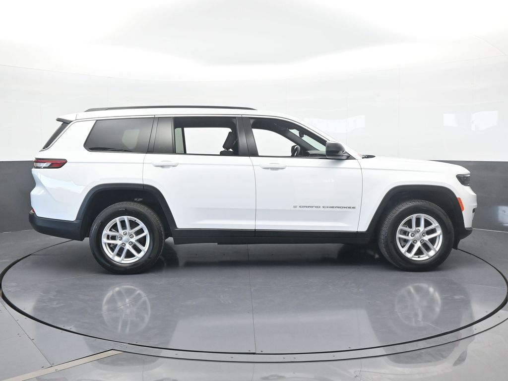 Used 2024 Bright White Clearcoat Jeep Laredo image 7