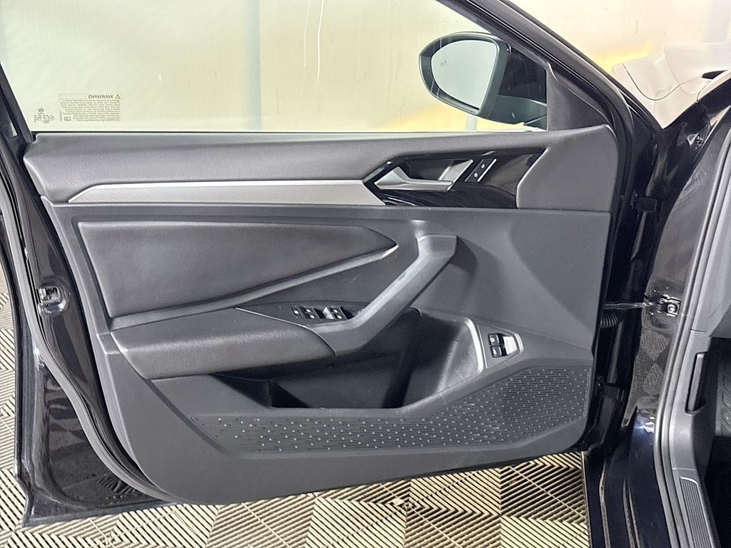 2021 Volkswagen Jetta R-Line
