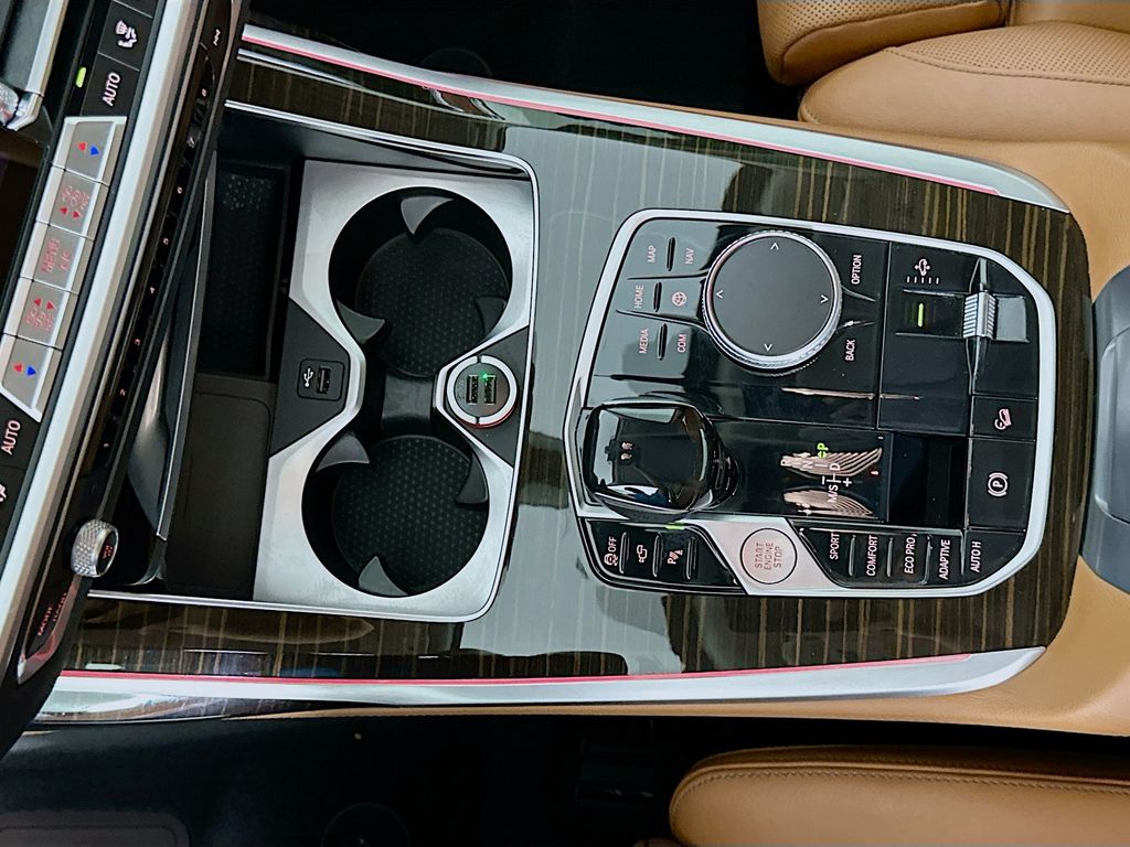 Thumbnail: 2021 BMW X7 - 17