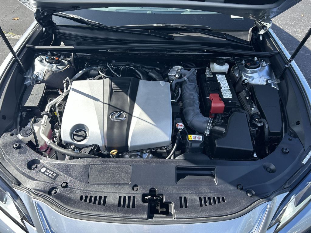 Thumbnail: 2025 Lexus ES - 14