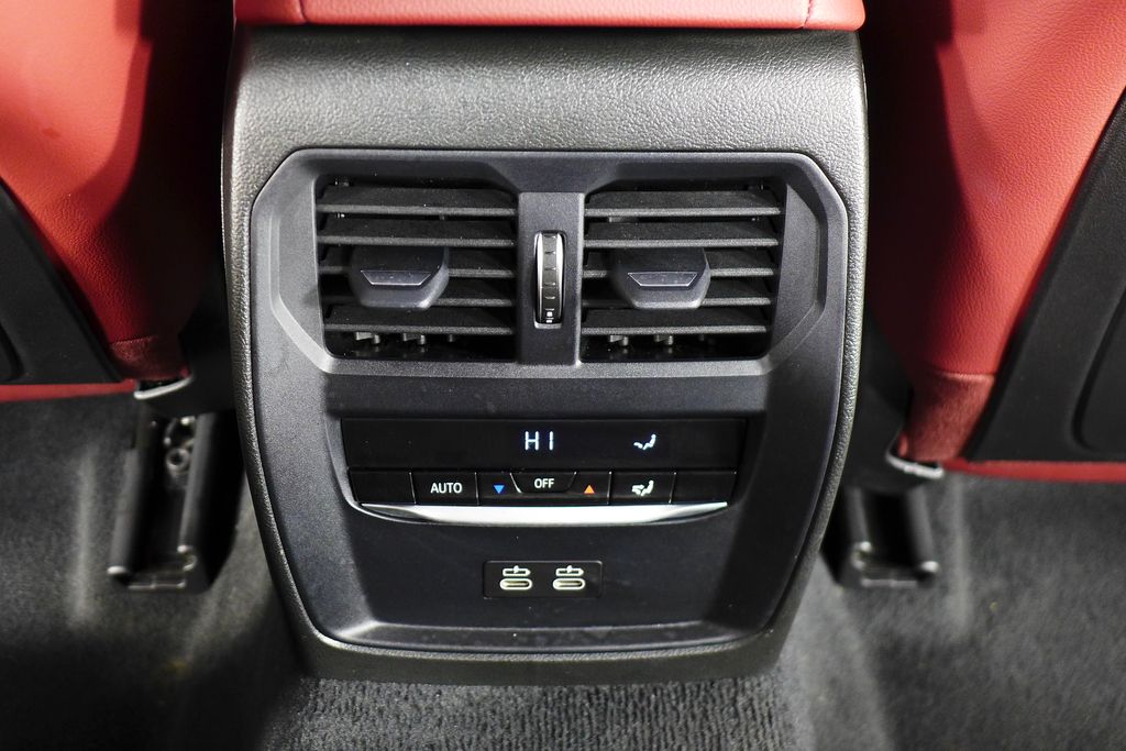 Thumbnail: 2023 BMW 3 Series - 24