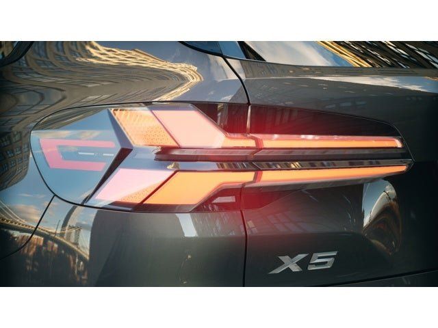 2026 BMW X5 xDrive50e 8