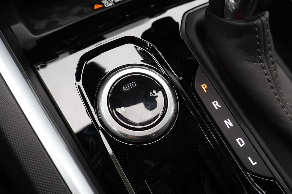 2025 Chevrolet Colorado LT 32