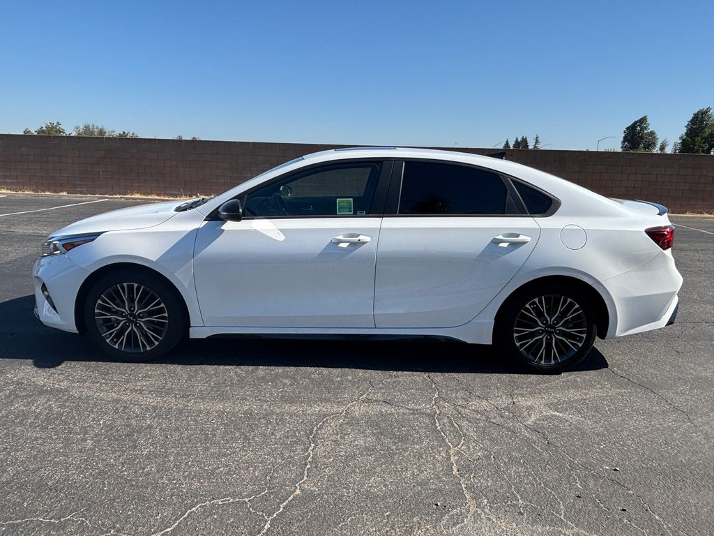 Thumbnail: 2024 Kia Forte - 8