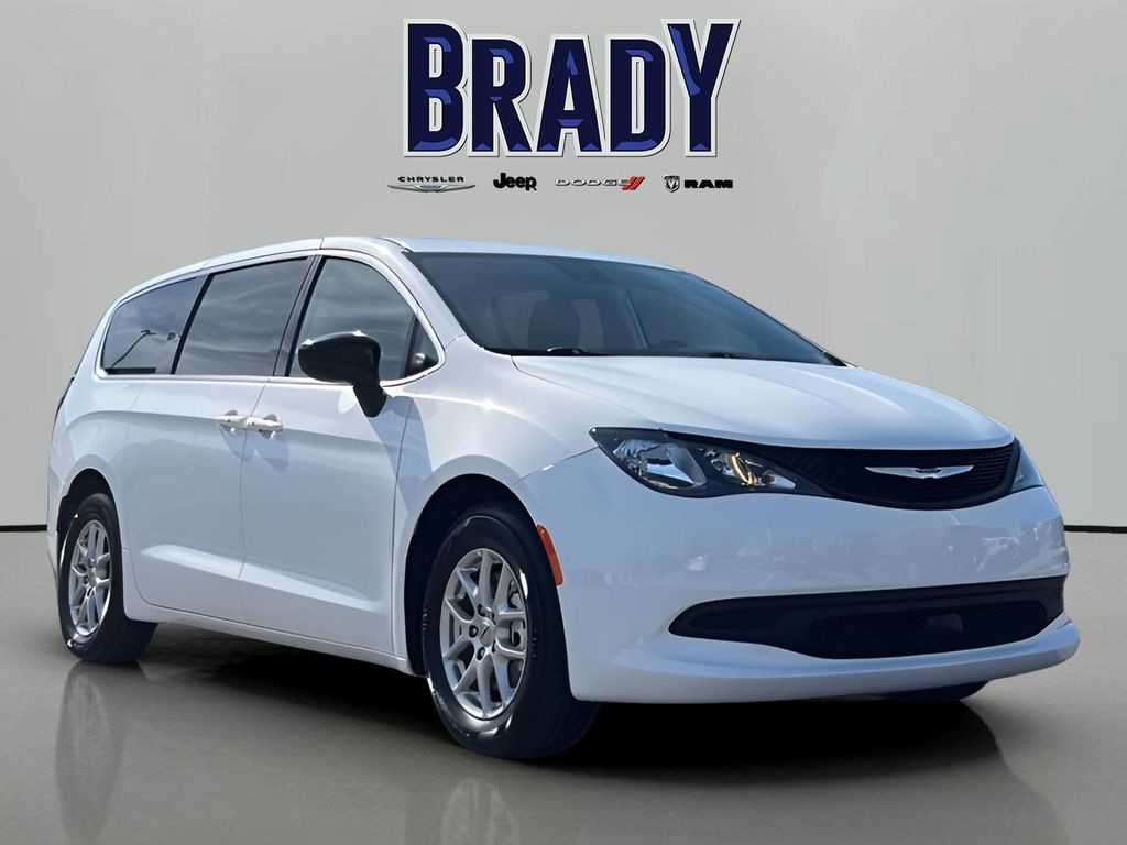2024 Chrysler Voyager LX FWD