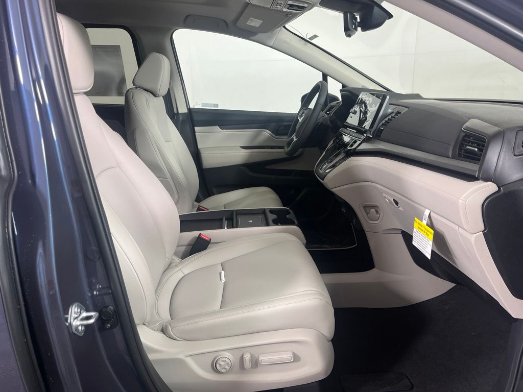 Thumbnail: 2026 Honda Odyssey - 8
