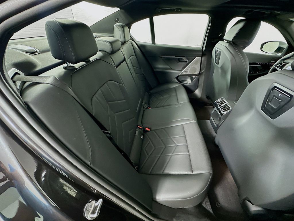 Thumbnail: 2024 BMW 5 Series - 27