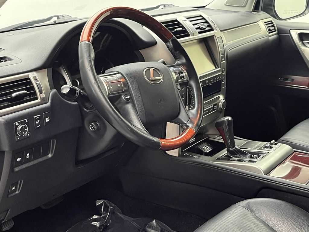 Thumbnail: 2015 Lexus GX - 10