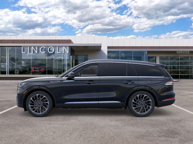 New 2026 Infinite Black Metallic Clearcoat Lincoln Reserve image 3