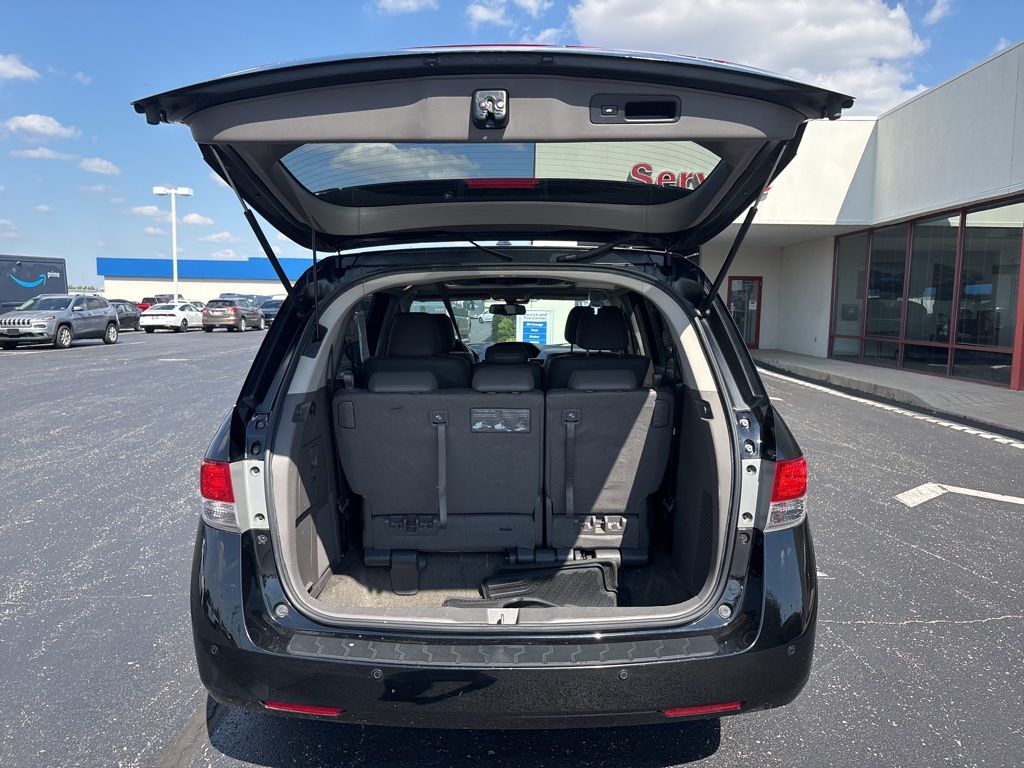 2015 Honda Odyssey Touring Elite photo 13