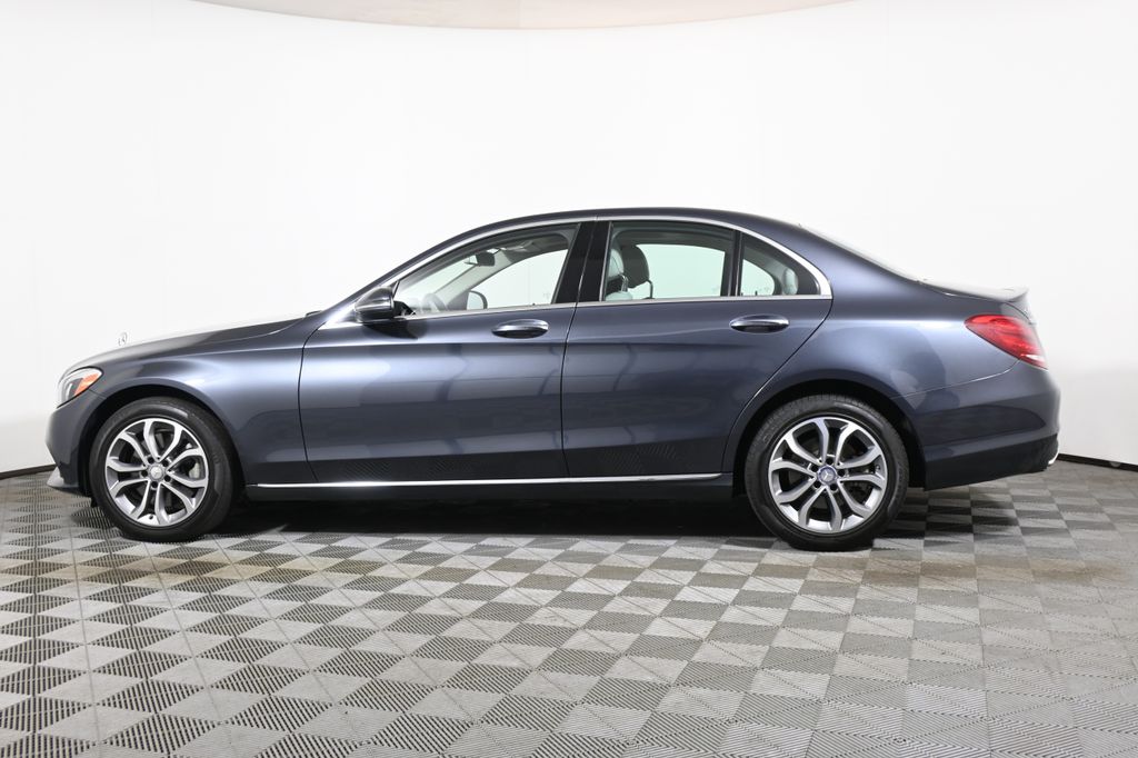 Thumbnail: 2016 Mercedes-Benz C-Class - 2