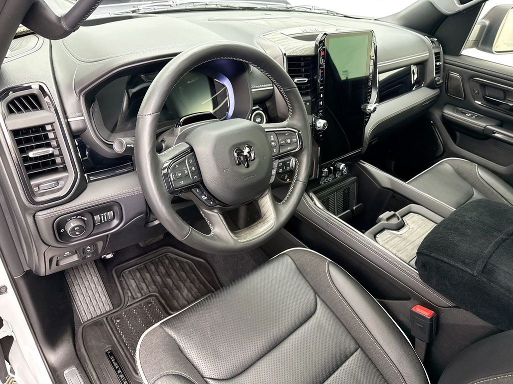 Thumbnail: 2025 RAM 1500 - 9