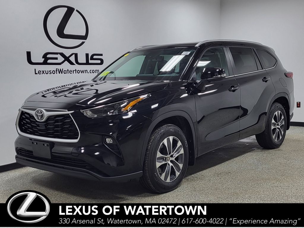 2025 Toyota Highlander XLE AWD