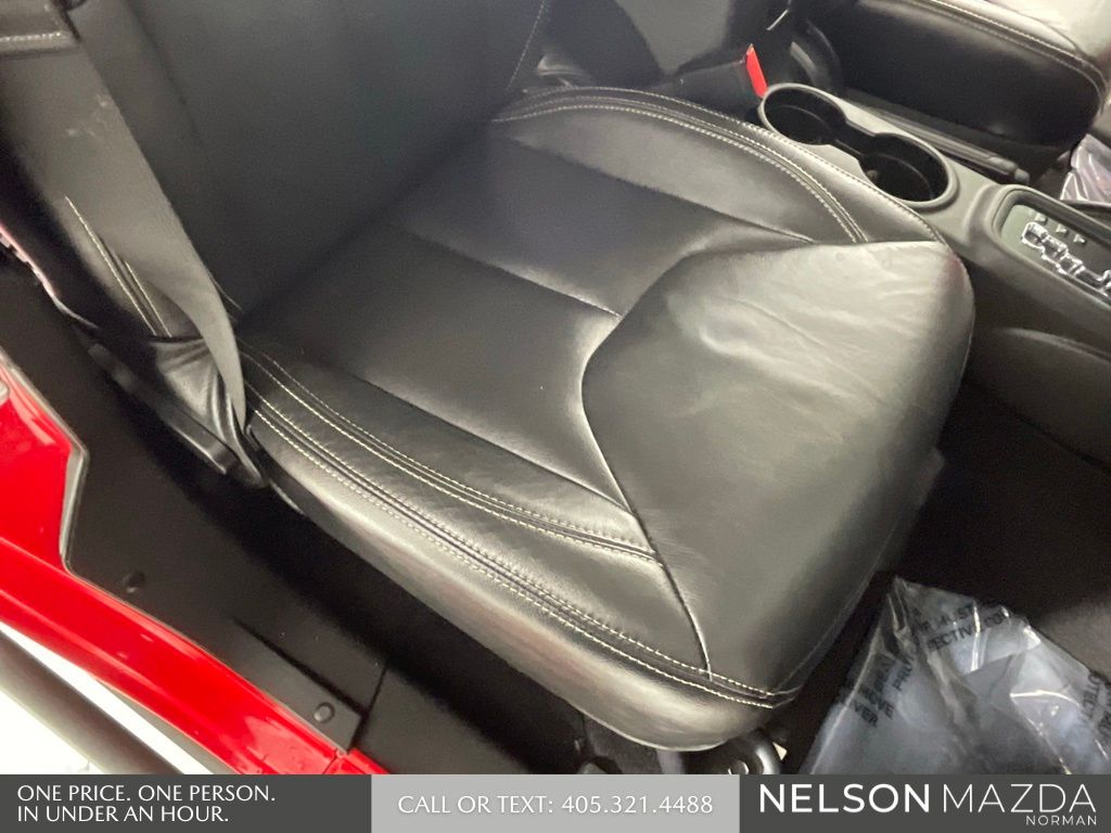 Used 2016 Red Jeep Unlimited Rubicon image 27